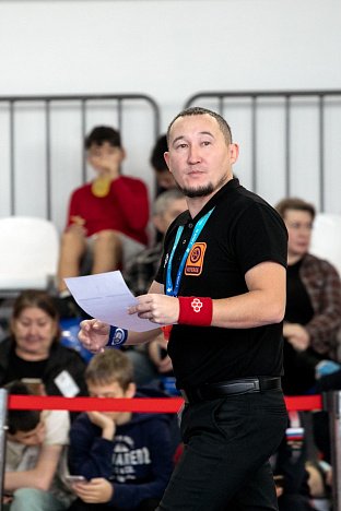 Турнир по греко‑римской борьбе в Сургуте объединил лучших спортсменов России Турнир по греко‑римской борьбе в Сургуте объединил лучших спортсменов России