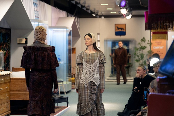 История Сургута ожила в новых этно-коллекциях местных дизайнеров История Сургута ожила в новых этно-коллекциях местных дизайнеров