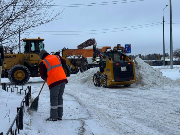 Власти Сургута подготовили план работы городских служб на новогодние праздники Власти Сургута подготовили план работы городских служб на новогодние праздники
