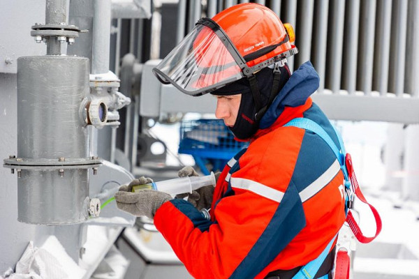 Энергетики повысили надежность электроснабжения Яхлинского и Ловинского месторождений нефти Энергетики повысили надежность электроснабжения Яхлинского и Ловинского месторождений нефти