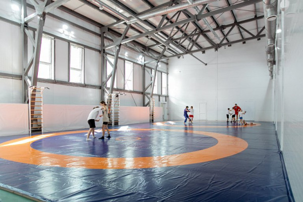 В Сургуте завершилось строительство двух спорткомплексов на Университетской