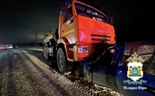 Два человека погибли в автоаварии под Нефтеюганском Два человека погибли в автоаварии под Нефтеюганском