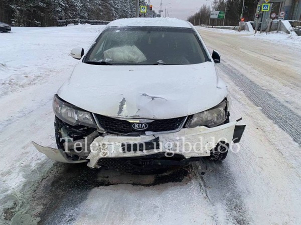 За два выходных дня в автоавариях на дорогах Югры погибли два и травмированы 12 человек
