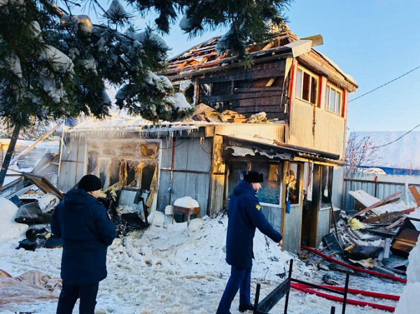 В Федоровском Сургутского района в сгоревшем доме нашли труп мужчины