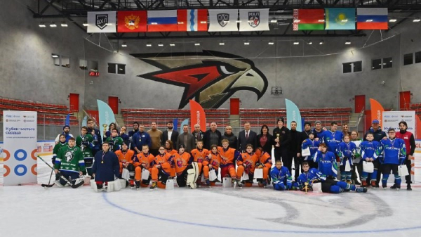 Нужны волонтёры на лёд! Помогите детям с нарушением зрения играть в хоккей Нужны волонтёры на лёд! Помогите детям с нарушением зрения играть в хоккей