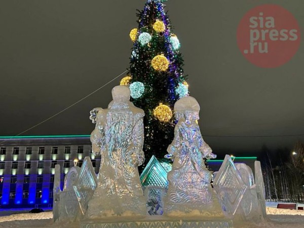 Власти Сургута объяснили, почему на площади Советов снова не будет ледовых горок Власти Сургута объяснили, почему на площади Советов снова не будет ледовых горок