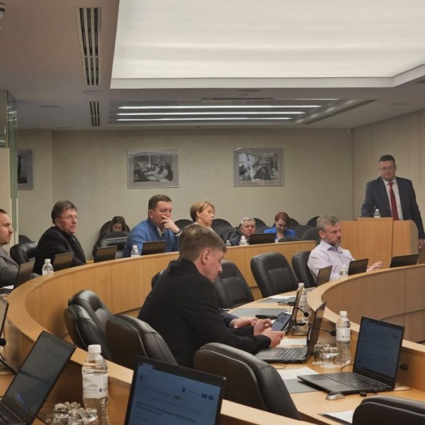 В Думе Сургута вспыхнул спор из-за фасадных вывесок В Думе Сургута вспыхнул спор из-за фасадных вывесок