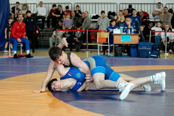 Турнир по греко‑римской борьбе в Сургуте объединил лучших спортсменов России Турнир по греко‑римской борьбе в Сургуте объединил лучших спортсменов России