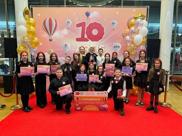 Юные вокалисты из ХМАО стали лауреатами на международном конкурсе в Санкт-Петербурге