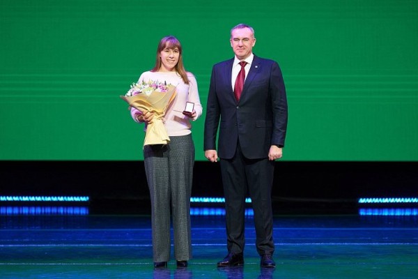 Шахматистка Ольга Гиря удостоена высшей награды округа «Гордость Югры» Шахматистка Ольга Гиря удостоена высшей награды округа «Гордость Югры»