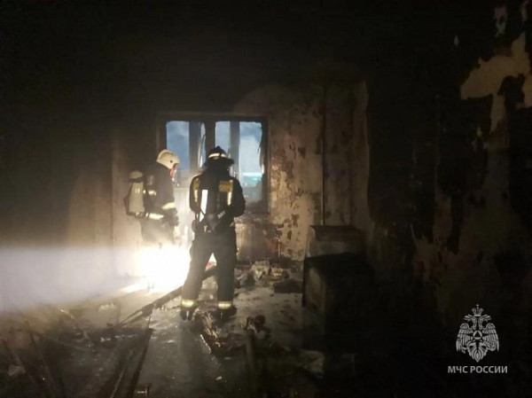 На пожаре в Сургуте пострадали два человека На пожаре в Сургуте пострадали два человека