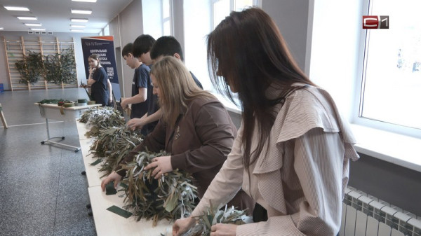Новую многотонную партию гуманитарного груза отправили из Сургута в зону СВО Новую многотонную партию гуманитарного груза отправили из Сургута в зону СВО