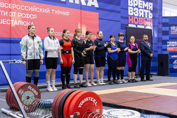 Лучшие тяжелоатлеты России померились силой в Сургутском районе Лучшие тяжелоатлеты России померились силой в Сургутском районе