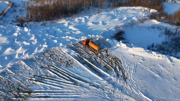 В Сургуте выяснили, кто сливал нечистоты на снежном полигоне В Сургуте выяснили, кто сливал нечистоты на снежном полигоне