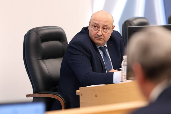 Не рой другому яму, сам в неё попадёшь Не рой другому яму, сам в неё попадёшь