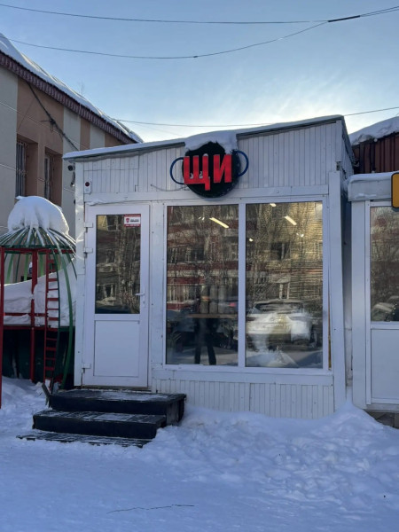 Как думаете, что в Сургуте продаётся в этом магазине?