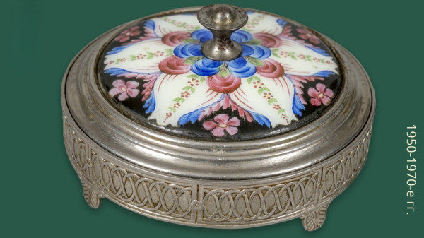 Сургутский краеведческий музей представил новые экспонаты советской эпохи Сургутский краеведческий музей представил новые экспонаты советской эпохи