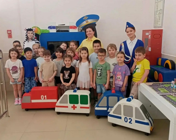 В Югре юные инспекторы движения проводят увлекательные занятия для дошкольников В Югре юные инспекторы движения проводят увлекательные занятия для дошкольников