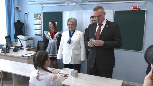 Новую многотонную партию гуманитарного груза отправили из Сургута в зону СВО Новую многотонную партию гуманитарного груза отправили из Сургута в зону СВО