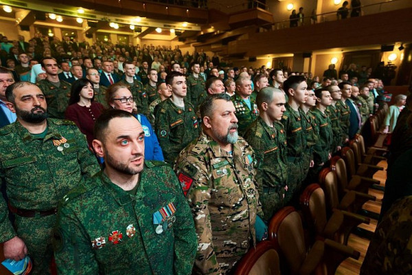 Семь солдат из ХМАО получили ордена и медали по указу президента России Семь солдат из ХМАО получили ордена и медали по указу президента России