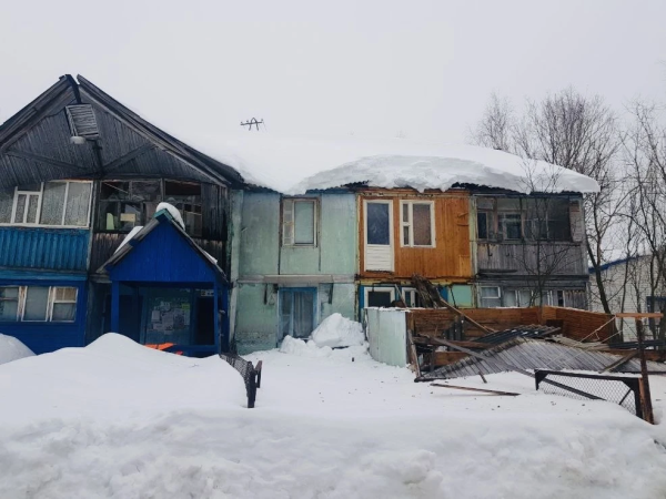 В Белом Яре обрушилась кровля двухэтажного дома - прокуратура начала проверку