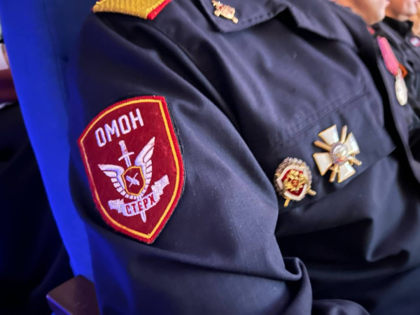 Сегодня в Сургутской филармонии собрались сотрудники Росгвардии на юбилейный концерт Сегодня в Сургутской филармонии собрались сотрудники Росгвардии на юбилейный концерт