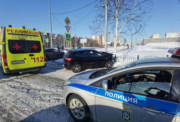 В массовом ДТП в центре Сургута погибла женщина-водитель// ФОТО