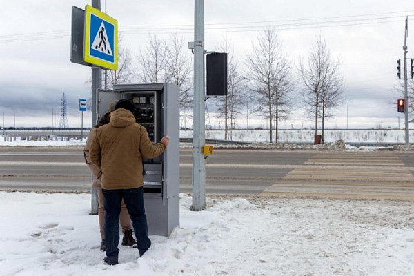 В Сургуте 16 марта отключат светофоры на многих перекрестках города В Сургуте 16 марта отключат светофоры на многих перекрестках города