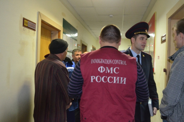 Полиция Югры отчиталась о борьбе с нелегалами: 259 выдворенных и сотни уголовных дел Полиция Югры отчиталась о борьбе с нелегалами: 259 выдворенных и сотни уголовных дел