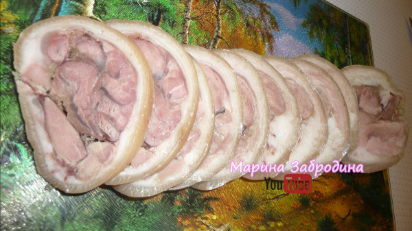 Рулет из свиной рульки