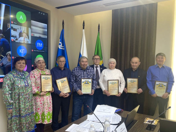 Под председательством Еремея Айпина в Сургуте прошло заседание круглого стола