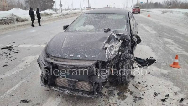 Неудачный маневр привел к ДТП с участием трех автомобилей в Югре