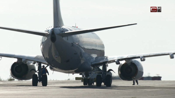 Задержка около 10 часов: из Сургута не могут вылететь самолеты в Уфу и Казань Задержка около 10 часов: из Сургута не могут вылететь самолеты в Уфу и Казань