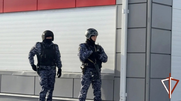 В столице Югры прошли антитеррористические учения В столице Югры прошли антитеррористические учения