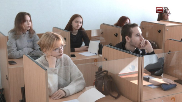 В вузах и ссузах Югры планируют уменьшить количество мест для иностранцев В вузах и ссузах Югры планируют уменьшить количество мест для иностранцев