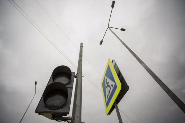 На автодороге Сургут &mdash; Нижневартовск из-за серьёзной автоаварии организовали реверсивное движение