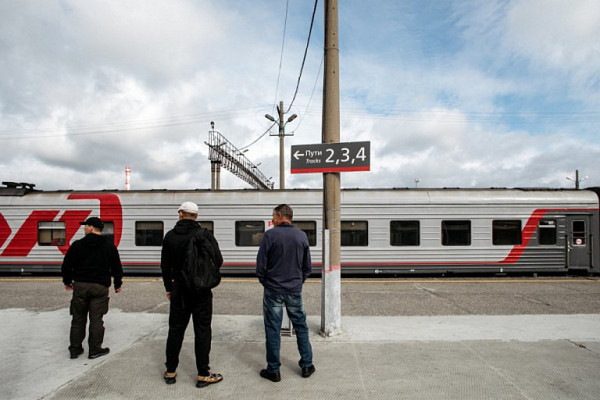 С 1 мая запустят вторую пару поездов на направлении Сургут&mdash;Нижневартовск 