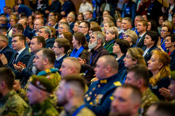 Владимир Якушев на форуме &laquo;Единой России&raquo; в Югре назвал важные цели партии на ближайшие пять лет