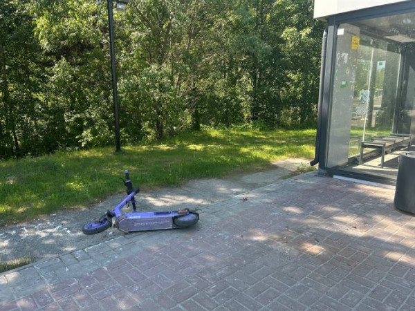 ​В Сургуте после старта сезона электросамокатов появились первые жалобы