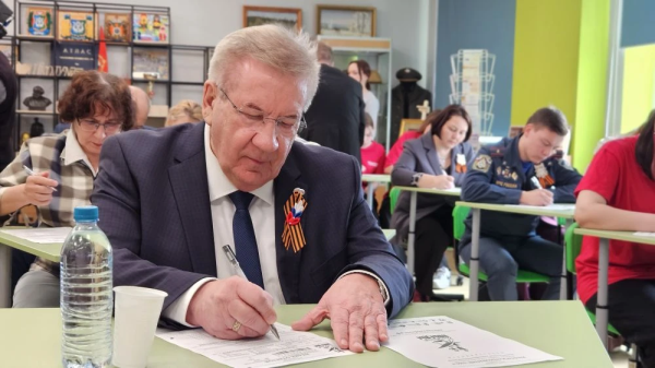 &laquo;Единая Россия&raquo; объединила тысячи югорчан в &laquo;Диктанте Победы&raquo;: акция побила рекорды по всему округу