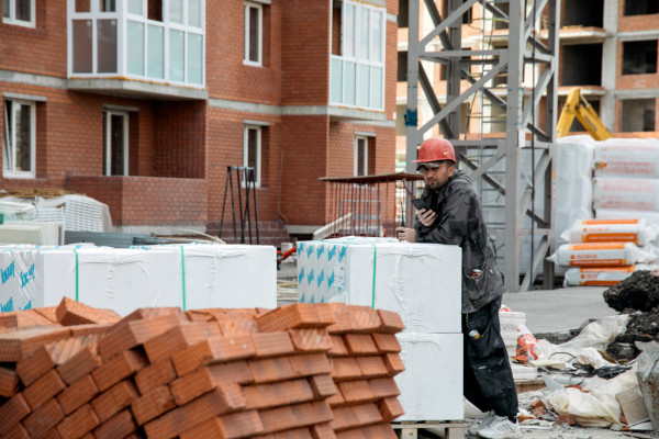 В Сургуте ищут инвестора на достройку жилого многоэтажного дома