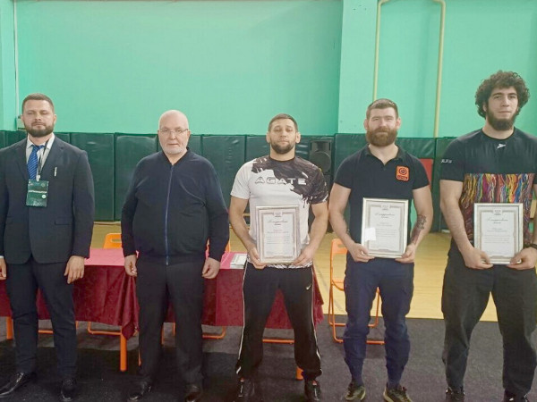 Владимир Семенов поддержал проведение окружного Первенства Владимир Семенов поддержал проведение окружного Первенства