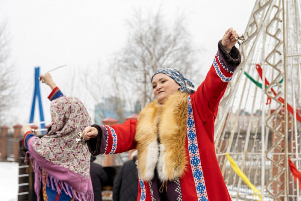 В Сургуте с размахом отметили Вороний день, древний праздник обских угров В Сургуте с размахом отметили Вороний день, древний праздник обских угров