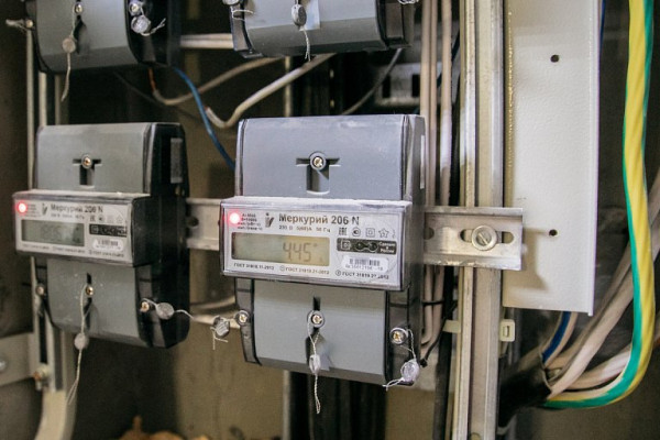 Силовики на Урале накрыли нелегальную майнинг-ферму, укравшую 3 млн киловатт