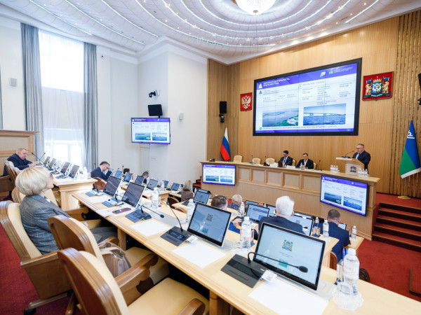 В окружном парламенте подвели итоги развития транспортного комплекса Югры в 2025 году
