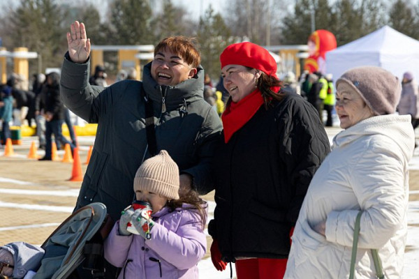 Жители Сургута впервые с размахом отметили Красную горку