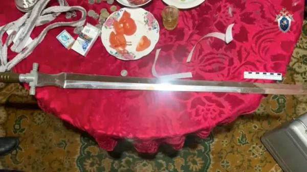 На Урале перед судом предстанет рецидивист, зарубивший человека мечом