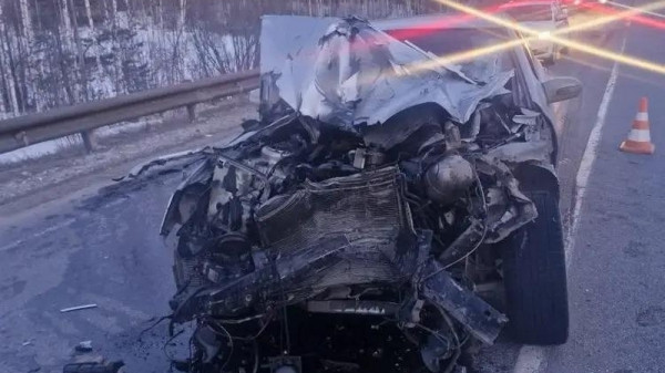 Не выдержал дистанцию: водитель иномарки устроил ДТП на трассе в Югре