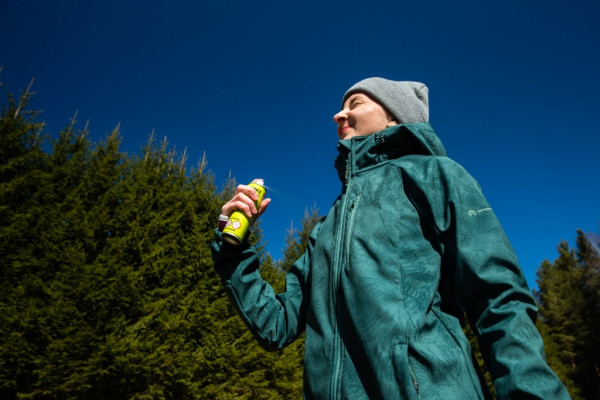 Открылась горячая линия Роспотребнадзора про клещевые инфекции и способы защиты