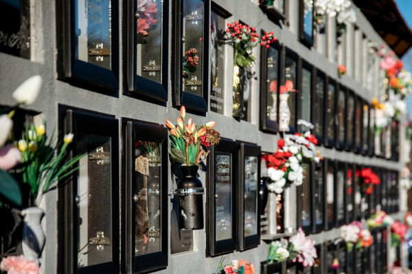 В Радоницу и на Родительскую субботу в Сургуте пустят 4 автобуса до кладбища В Радоницу и на Родительскую субботу в Сургуте пустят 4 автобуса до кладбища